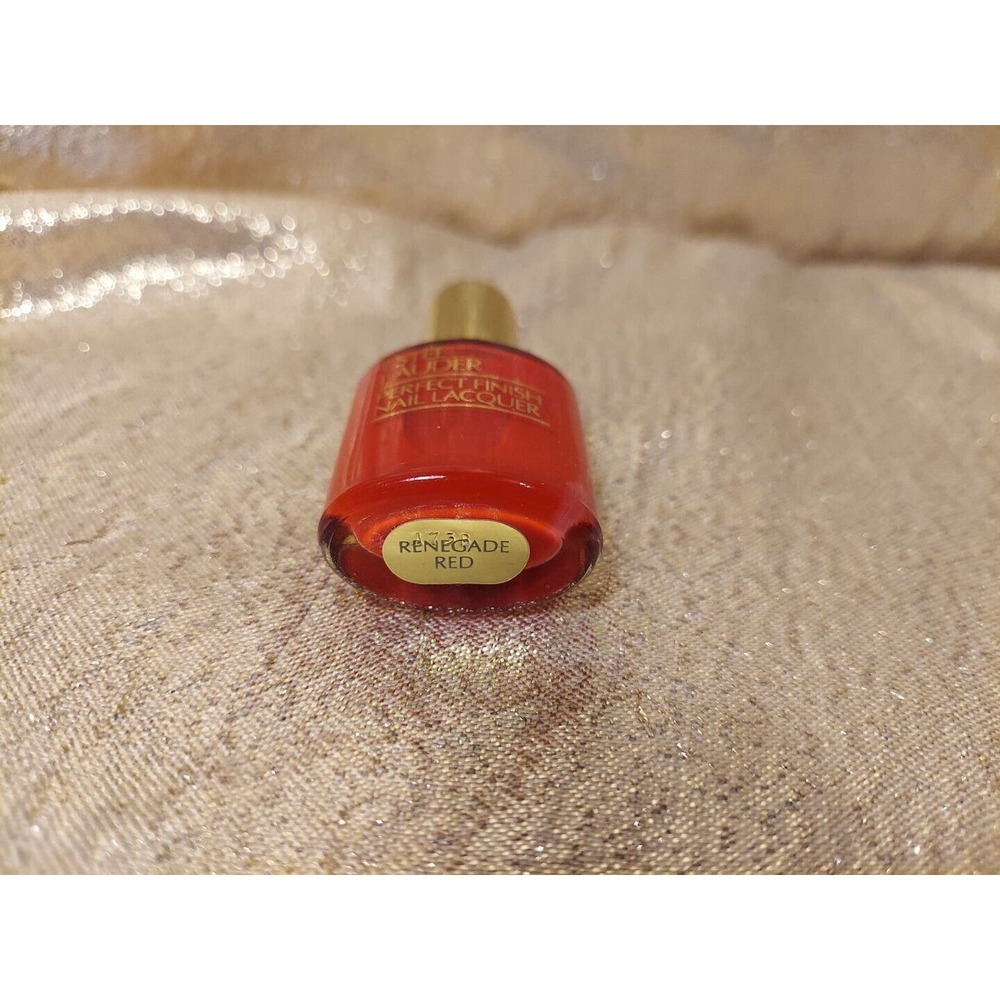Vintage Estee Lauder Renegade Red Perfect Finish Nail Lacquer Polish .21oz HTF - Picture 6 of 8